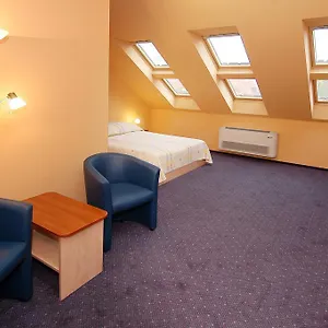 Pensjonat Tunderpart Vendeghaz, Eger