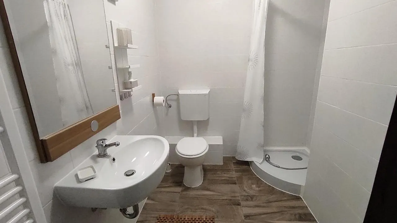 Egerhaz Vendeghaz Apartment Eger