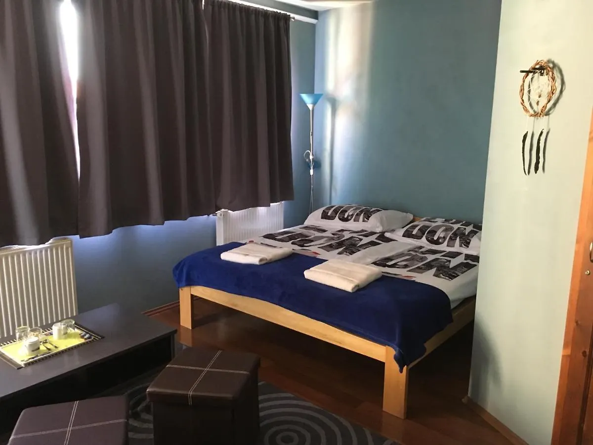 Egerhaz Vendeghaz Apartment Homestay